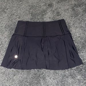 Lululemon black skirt